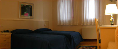 dettaglio di una delle accoglienti camere dell'agriturismo la magiufra