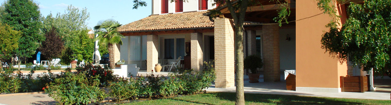 foto panoramica esterna dell'agriturismo
